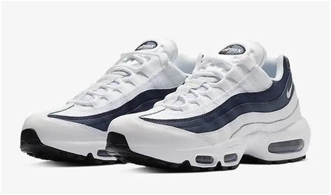 nike air max 95 essential white/ white-midnight navy-monsoon blue